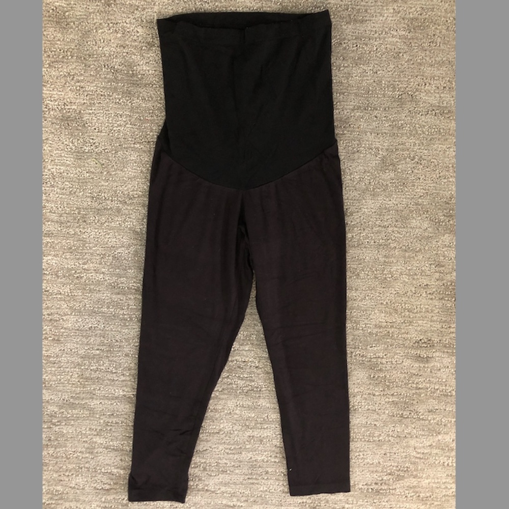 Maternity Black Capri Pants - Expandable Top - Size Small - A Pea in the Pod